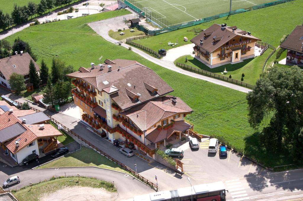 Al Piccolo Hotel Vigo di Fassa Exteriér fotografie